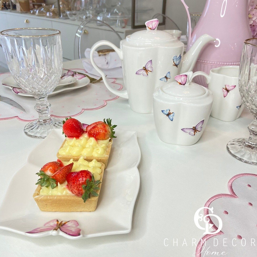 Mesa-cafe-charm-decor-a-blog