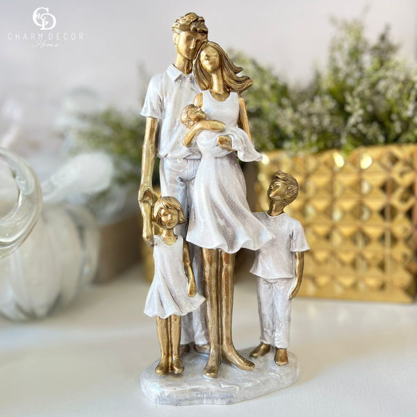 escultura familia decorativa casal com tres filhos 257 231 charm decor b