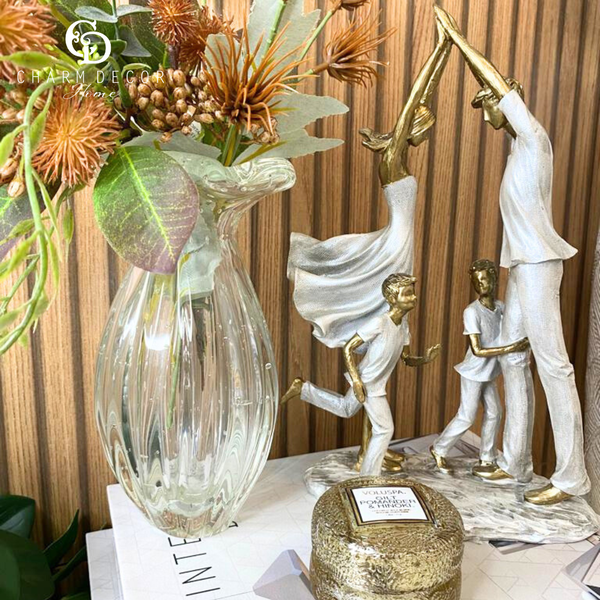 escultura familia decorativa casal com dois meninos 257 234 charm decor