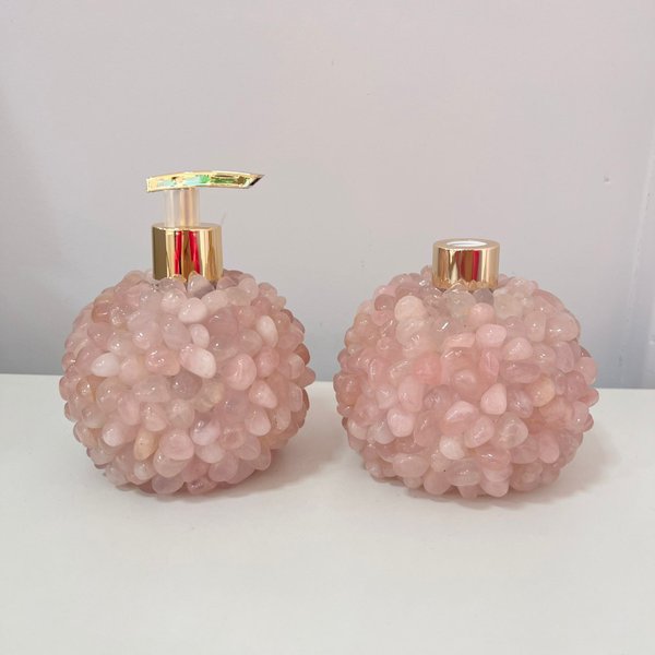 kit lavabo difusor e saboneteira pontas de quartzo rosa e dourado charm decor b